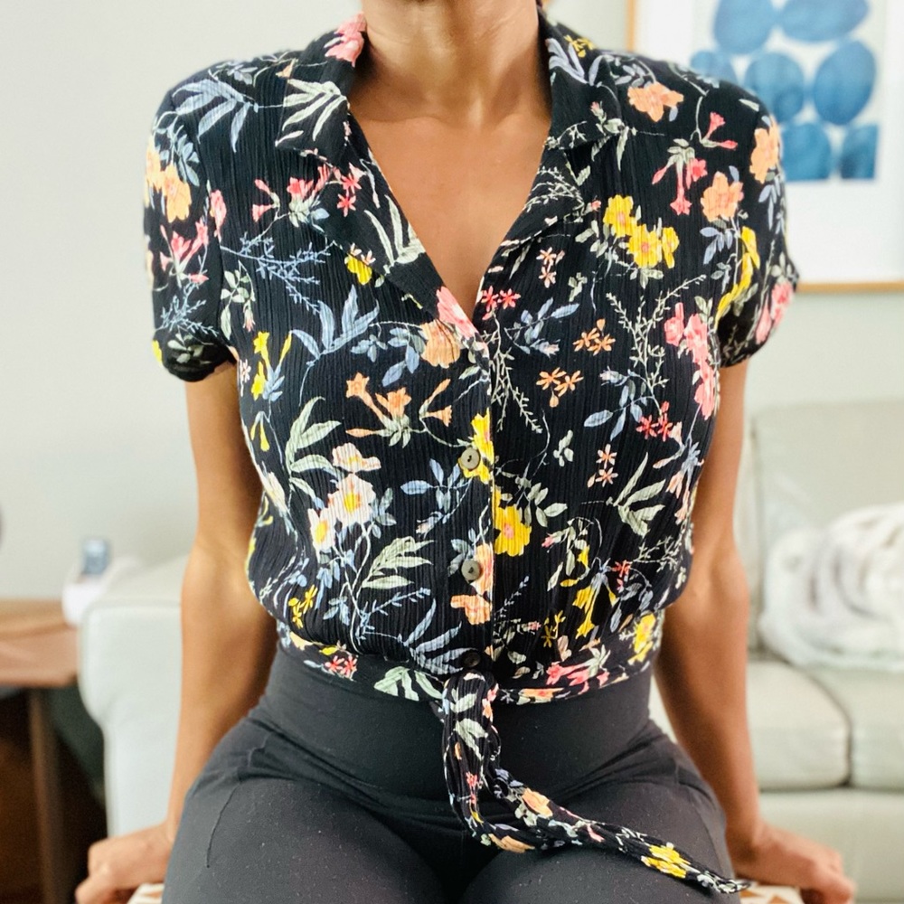 Altard State Tropical Floral Beach Slouchy Tie Front Crop Top